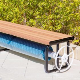 Daisy Under Bench Pool Cover Roller – Light Oak – Solar Powered