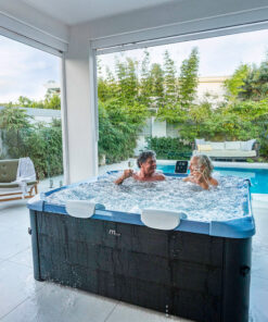 MSpa Oslo Hydrojet Sapphire - 1.6m x 1.6m x 65cm - 6 Person Portable Frame Spa